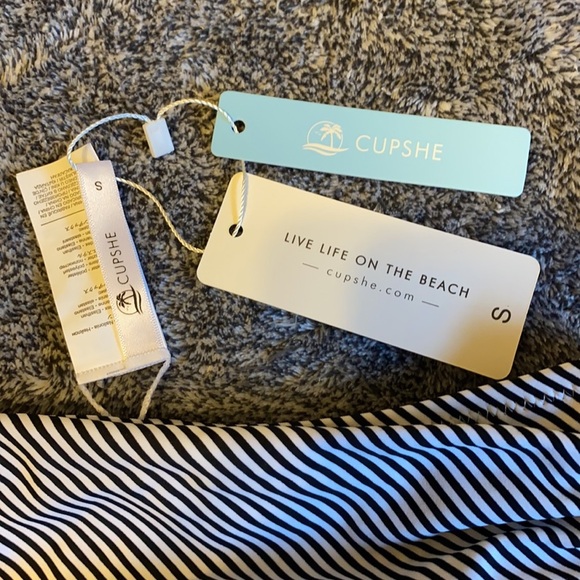 Cupshe High Waist Bikini Bottoms - Picture 3 of 9